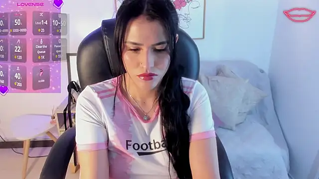 RuthEvans  online show from 12.05.24