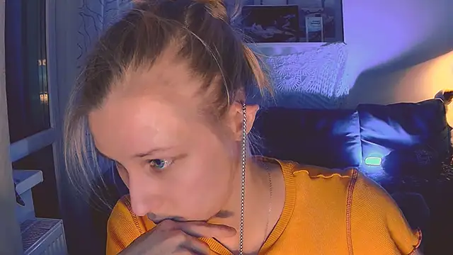 Snapshot of KatiKate chatting on 12.08.24 KatiKate online show from 12.08.24