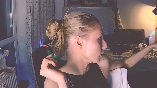 Snapshot of KatiKate chatting on 12.13.24 KatiKate online show from 12.13.24