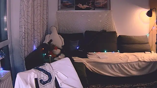 Snapshot of KatiKate chatting on 12.16.24 KatiKate online show from 12.16.24