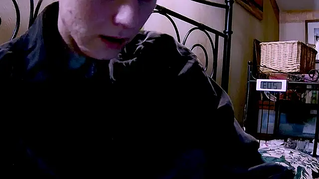 Snapshot of KatiKate chatting on 01.20.25 KatiKate online show from 01.20.25