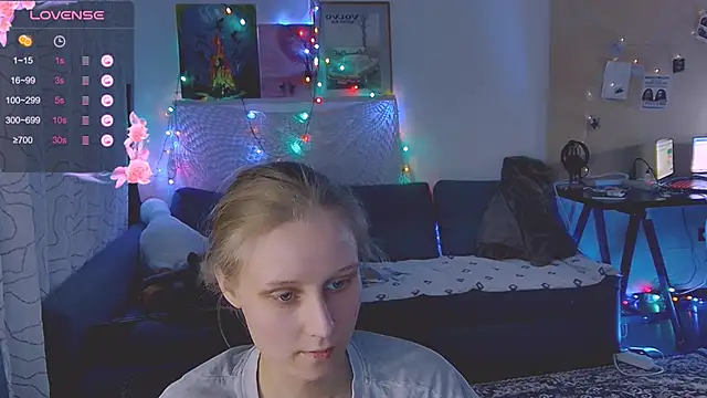 Snapshot of KatiKate chatting on 03.10.25 KatiKate online show from 03.10.25