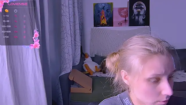 Snapshot of KatiKate chatting on 03.20.25 KatiKate online show from 03.20.25