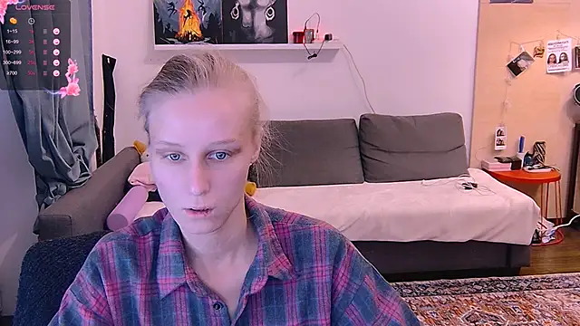 Snapshot of KatiKate chatting on 10.05.25 KatiKate online show from 10.05.25