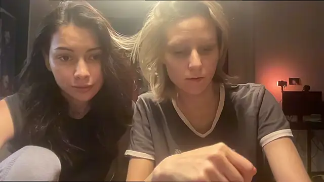 Snapshot of KatiKate chatting on 11.19.25 KatiKate online show from 11.19.25