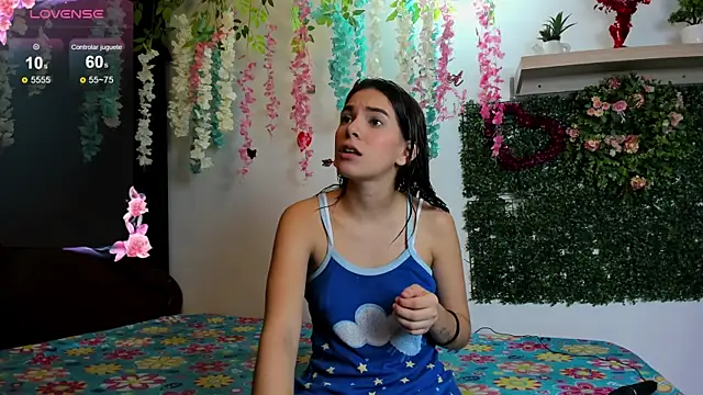 Snapshot of kattyandtom2 chatting on 03.23.25 kattyandtom2 online show from 03.23.25