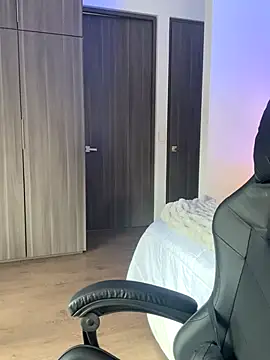 SophieRaily  online show from 09.19.25