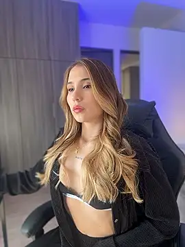 SophieRaily  online show from 01.13.26