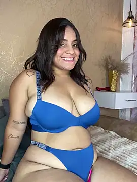 Snapshot of Violetrousse chatting on 09.11.25 Violetrousse online show from 09.11.25