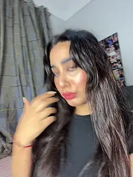 Snapshot of Meryem_Queen chatting on 02.08.26 Meryem Queen online show from 02.08.26