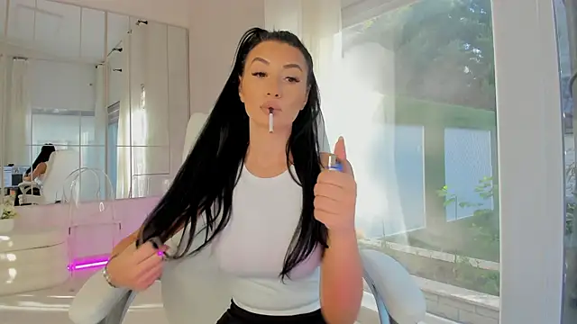 missdiamond  online show from 10.25.25