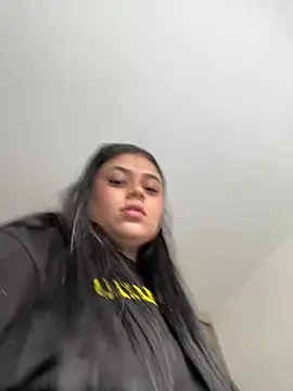 alissonfernandez  online show from 02.01.25