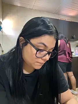 alissonfernandez  online show from 09.26.25