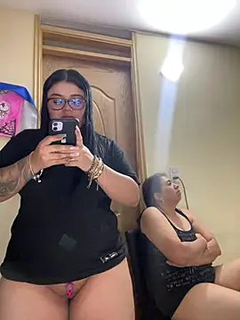 Snapshot of alissonfernandez_ chatting on 02.05.26 alissonfernandez online show from 02.05.26