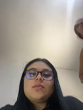 Snapshot of alissonfernandez_ chatting on 04.25.26 alissonfernandez online show from 04.25.26