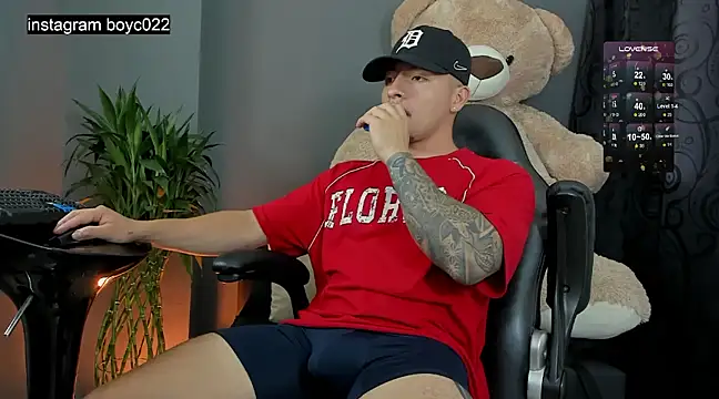 boyc022  online show from 02.25.25