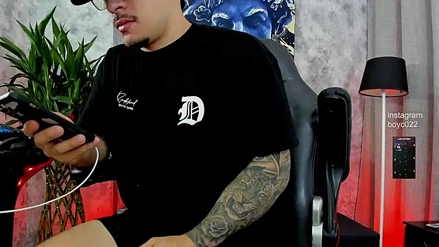 boyc022  online show from 09.10.25