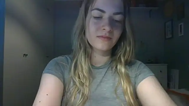 Snapshot of ROSIEx_sweet chatting on 07.21.26 ROSIEx sweet online show from 07.21.26