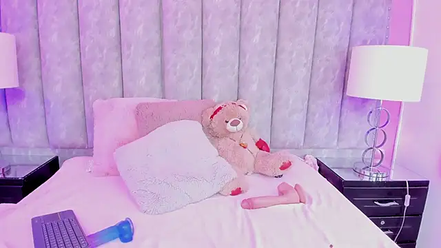 CoralHarmon online show from 01.26.25