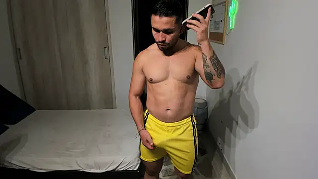 Snapshot of Travis_bakers chatting on 02.11.26 Travis bakers online show from 02.11.26