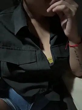 Snapshot of kiyomi-amour chatting on 12.29.24 kiyomi-amour online show from 12.29.24