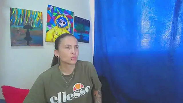 Snapshot of Leyla_Horny_Bg chatting on 11.10.25 Leyla Horny Bg online show from 11.10.25