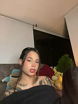 Snapshot of alessia_iris19 chatting on 02.09.25 alessia iris19 online show from 02.09.25