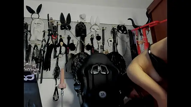 Snapshot of Evil_sammy chatting on 05.29.26 Evil sammy online show from 05.29.26
