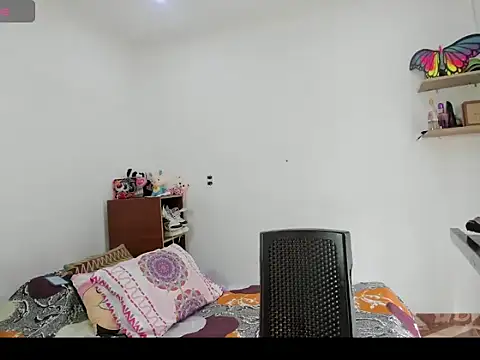 Stylevoluptuousvycky online show from 04.16.26