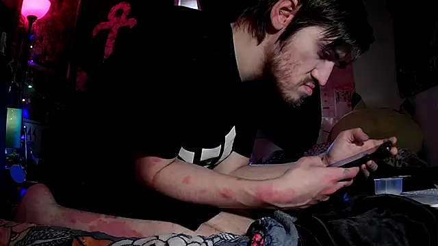 Snapshot of ATwinkie chatting on 11.08.25 ATwinkie online show from 11.08.25