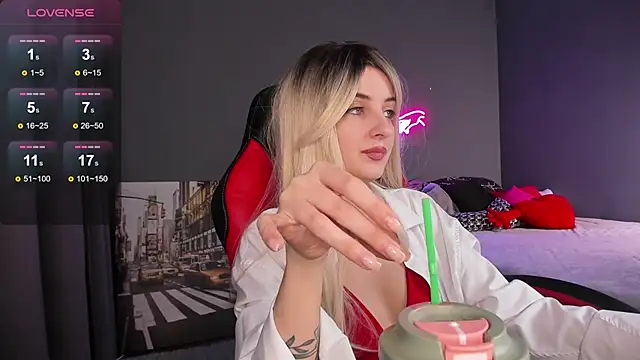 Katty Lights online show from 02.22.25