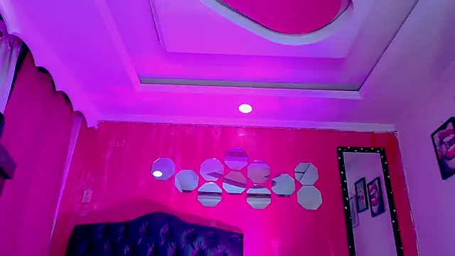 TiffanyMackensyy online show from 02.22.26