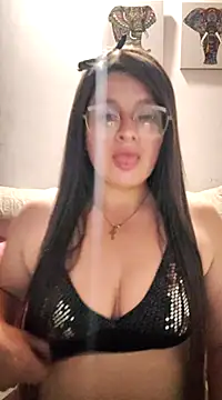 Snapshot of Neve_Collins chatting on 02.08.25 Neve Collins online show from 02.08.25