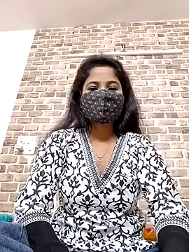 Snapshot of samosa73 chatting on 01.24.25 samosa73 online show from 01.24.25