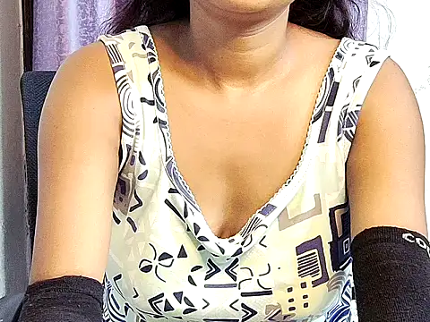 Snapshot of samosa73 chatting on 09.14.25 samosa73 online show from 09.14.25