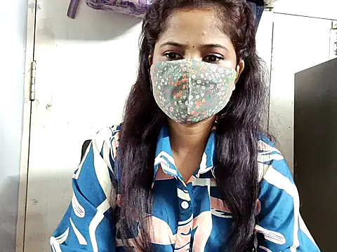 Snapshot of samosa73 chatting on 10.24.25 samosa73 online show from 10.24.25