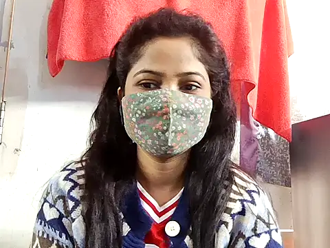 Snapshot of samosa73 chatting on 11.15.25 samosa73 online show from 11.15.25