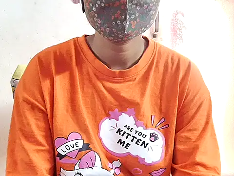 Snapshot of samosa73 chatting on 11.28.25 samosa73 online show from 11.28.25