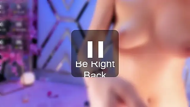 Snapshot of Parismorelli1 chatting on 03.04.25 Parismorelli1 online show from 03.04.25