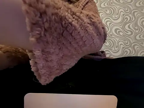 Snapshot of bunnyamy chatting on 11.20.25 bunnyamy online show from 11.20.25