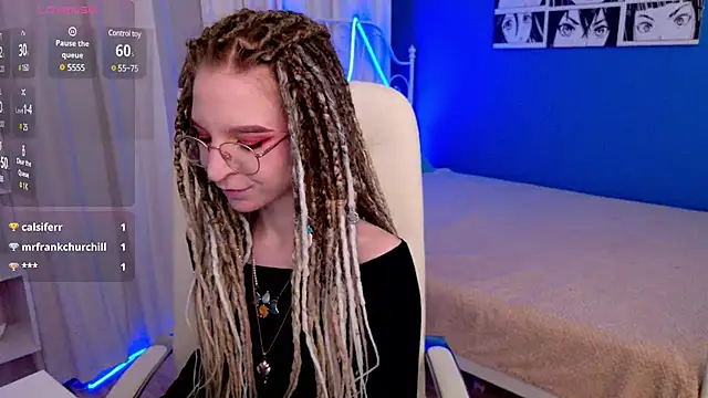 Snapshot of VioletShine chatting on 01.17.25 VioletShine online show from 01.17.25