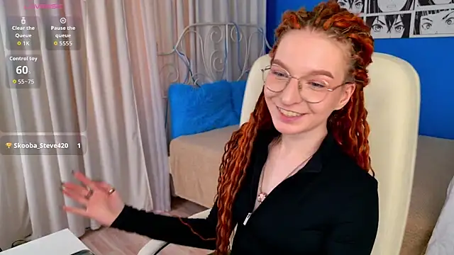 Snapshot of VioletShine chatting on 04.22.26 VioletShine online show from 04.22.26