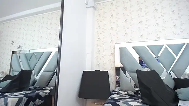 Queenjenn   online show from 01.02.25