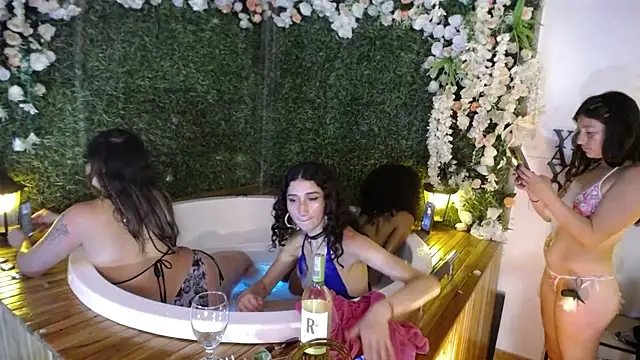 Queenjenn   online show from 01.14.25