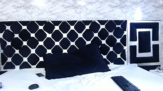 Snapshot of Candy_Bony chatting on 01.11.25 Candy Bony online show from 01.11.25