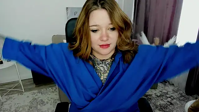 Snapshot of MoonLghte chatting on 02.08.25 MoonLghte online show from 02.08.25