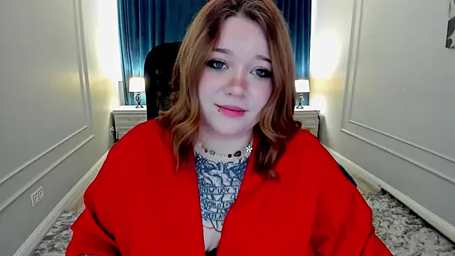 Snapshot of MoonLghte chatting on 02.11.25 MoonLghte online show from 02.11.25