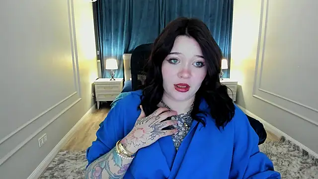 Snapshot of MoonLghte chatting on 02.21.25 MoonLghte online show from 02.21.25