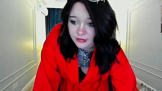 Snapshot of MoonLghte chatting on 02.21.25 MoonLghte online show from 02.21.25