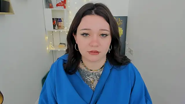 Snapshot of MoonLghte chatting on 03.01.25 MoonLghte online show from 03.01.25